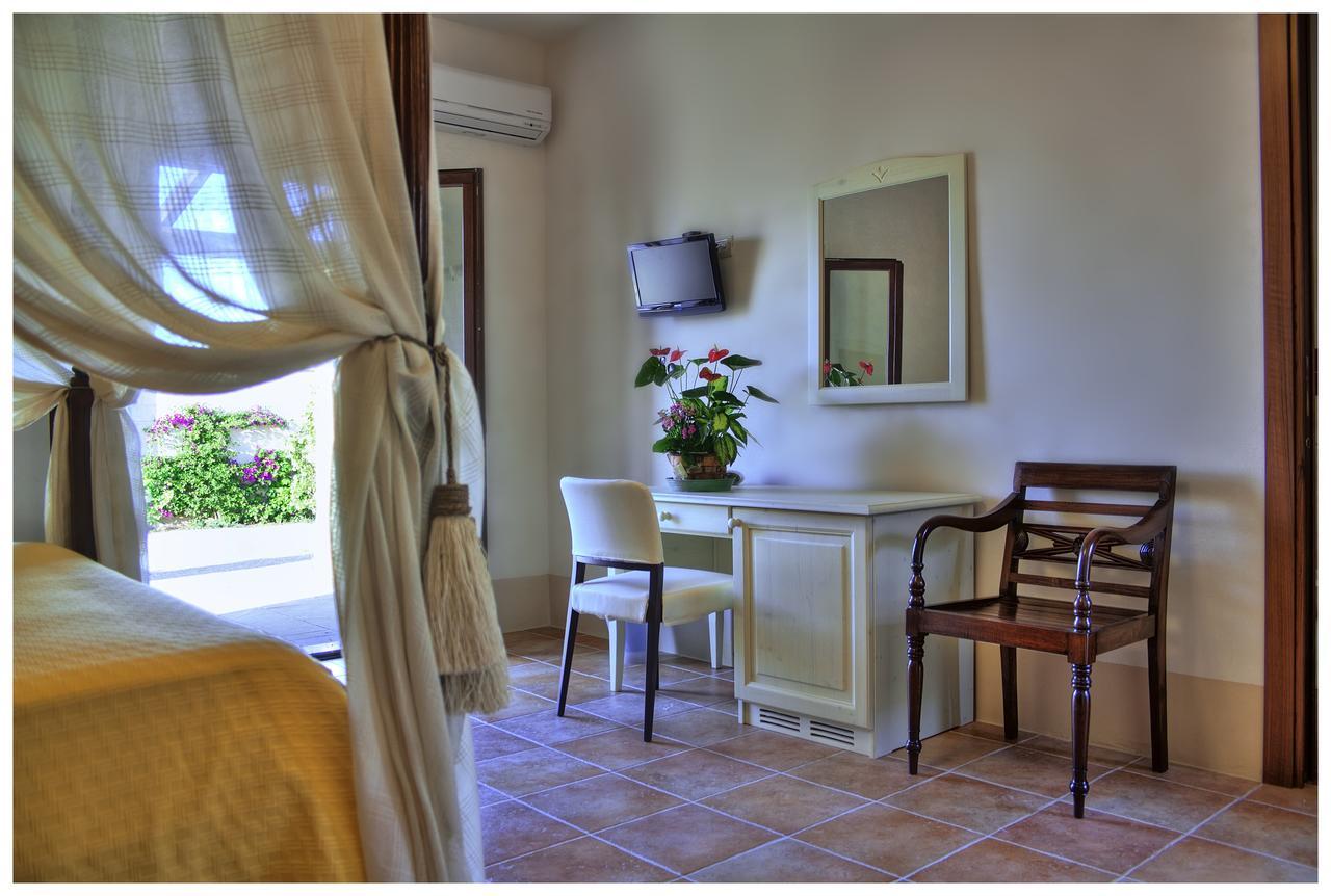 Masseria Li Campi Cavallino di Lecce Exterior foto